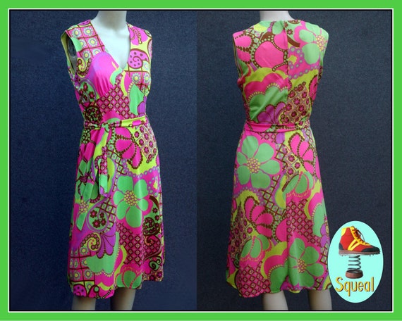 Vintage 1960s - 70s Psychadelic Dress with Tie Bel
