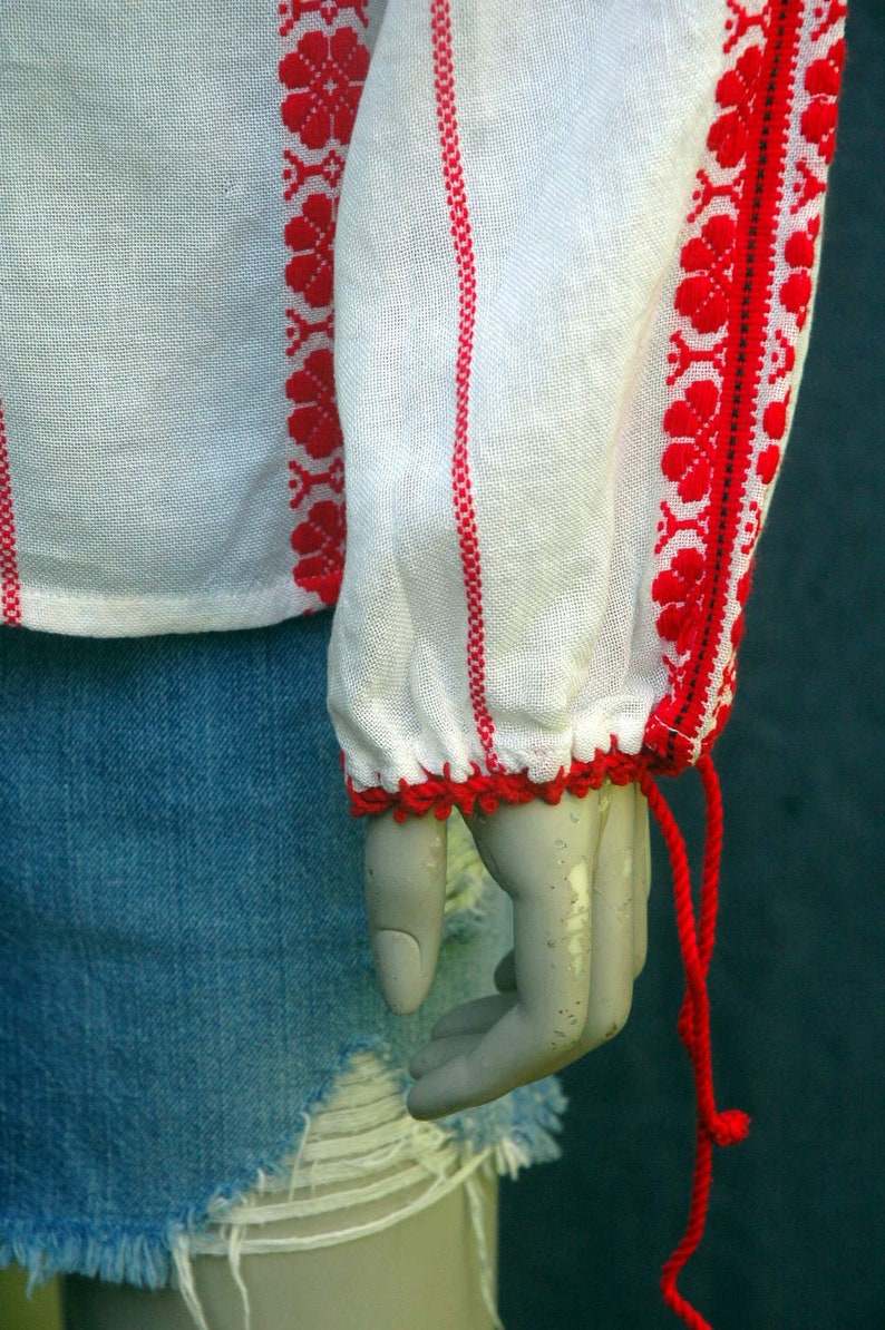 Vintage 1970s Hungarian red embroidered long sleeve blouse