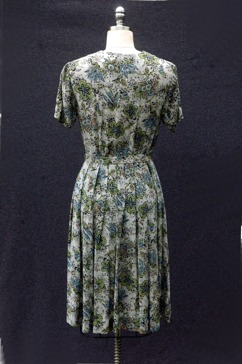 Vintage 1940s Dress Floral Rayon Dress image 5