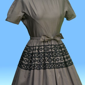 Vintage 1950s Dress Brown Cotton with Embroidery by Jeanne D'arc image 7