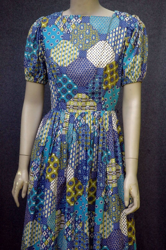 Vintage 1960s Dress Blue Patchwork Print Dress - image 3