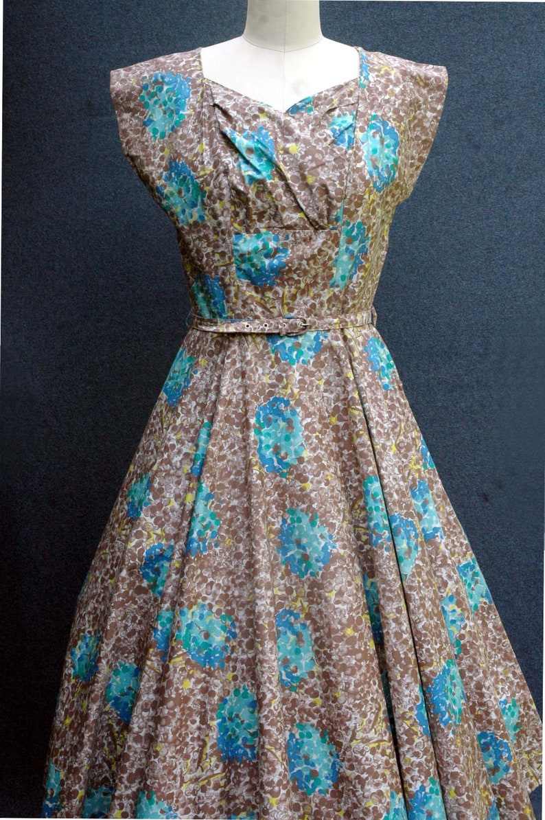 Vintage 1950s Blue Floral Dress