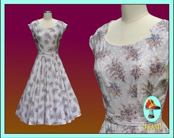 Vintage 1950s Dress Floral bouquet Dress from France