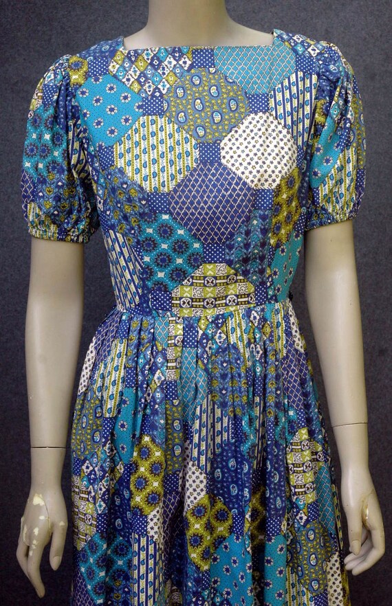 Vintage 1960s Dress Blue Patchwork Print Dress - image 5