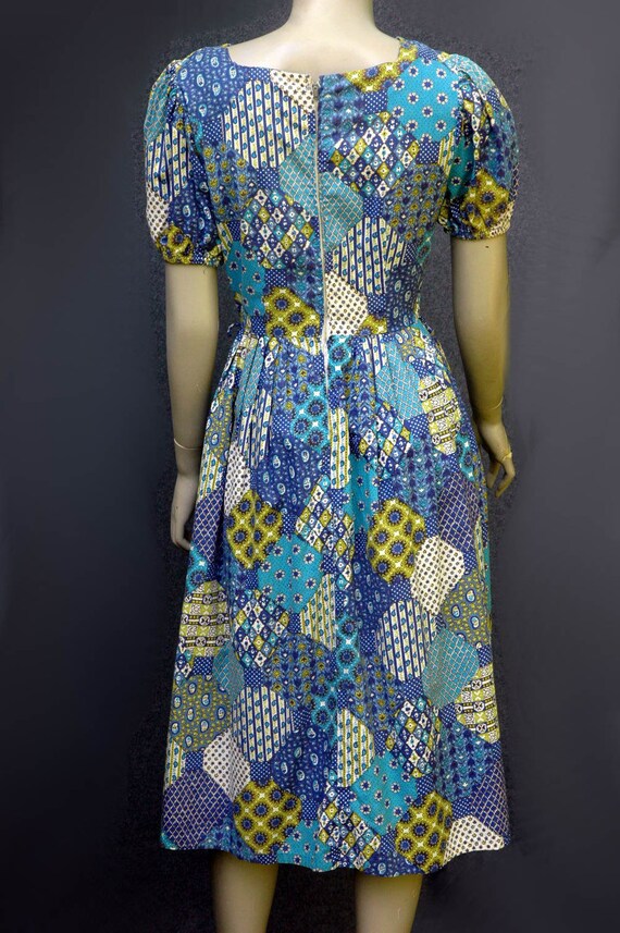 Vintage 1960s Dress Blue Patchwork Print Dress - image 4