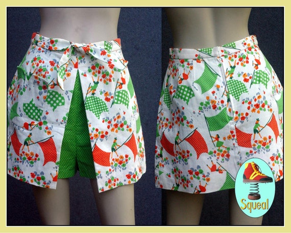 Vintage 1960s Novelty Print Mini Skirt Shorts