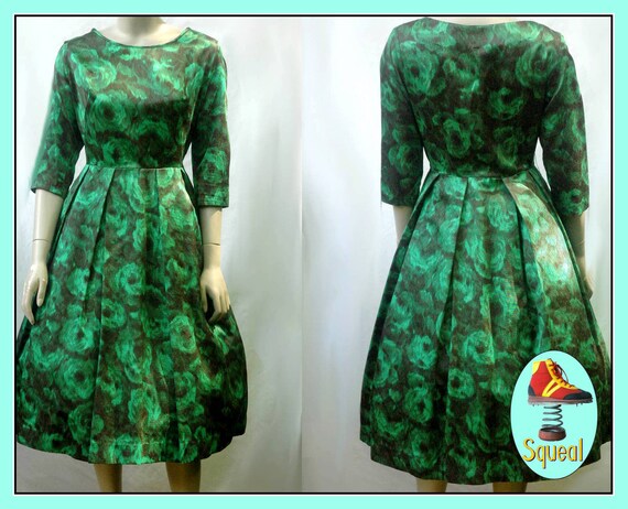 Vintage 1950s Floral Dress / 1950s Rose Print Dre