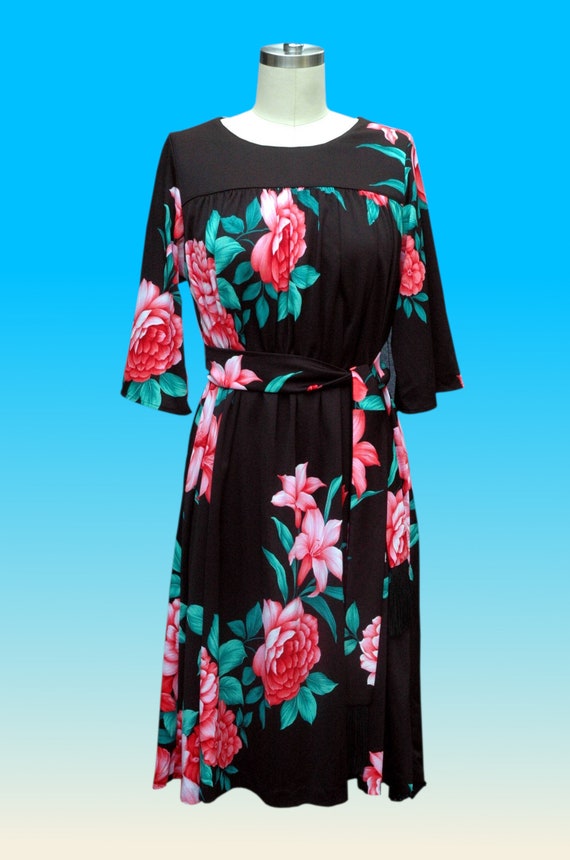 Vintage 1970s Dress Floral Smock with Tassle Belt - image 2