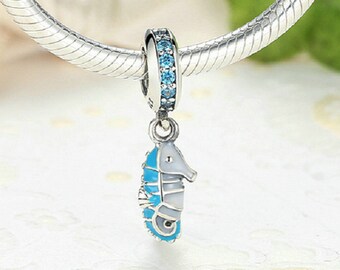 Hippocampe tropical et émail blanc et bleu et perle CZ bleue Breloques authentiques en argent sterling 925 pour bracelet à breloques européennes et femmes.