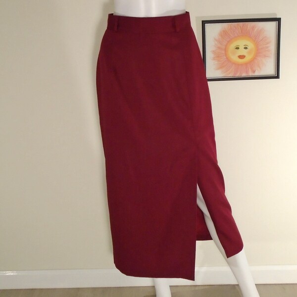 Vintage 80's Burgundy Pencil Skirt Front Slit Size 6 Lined Union Made in USA