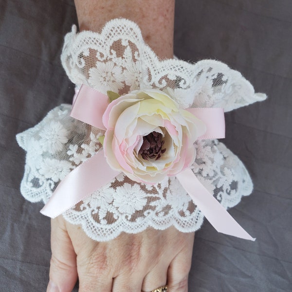 Cream Flower and Lace Lolita Wrist Cuffs