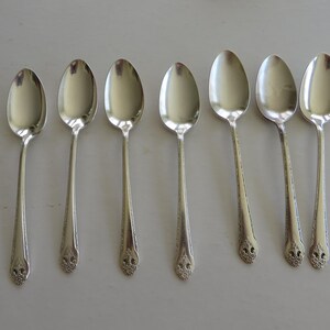 Antique 7 Teaspoons Lovely Lady Pattern Holmes & Edwards 1937