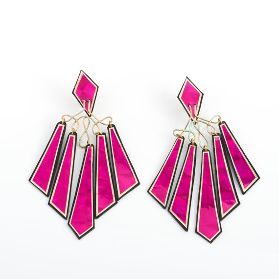 Vintage 1980's Hologram Fuchsia Dangle Earrings - image 1