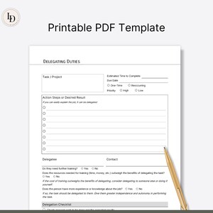 K&ouml;nnte beinhalten: Eine druckbare PDF-Vorlage zur Delegation von Aufgaben. Die Vorlage enth&auml;lt Abschnitte f&uuml;r Aufgabe/Projekt, Handlungsschritte oder gew&uuml;nschtes Ergebnis, gesch&auml;tzte Zeit f&uuml;r die Fertigstellung, F&auml;lligkeitstermin, Priorit&auml;t, Delegierten, Kontakt und eine Delegations-Checkliste.