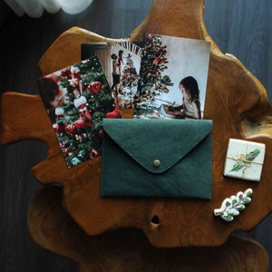 Sobres para fotos 5'' x 7'' (13 x 18 cm) fabricados en piel vegana, packaging para fotos navideñas
