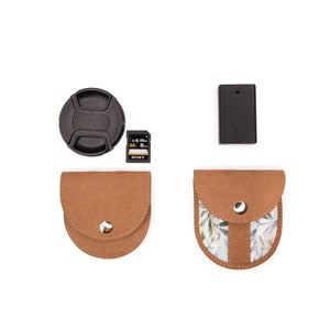 Estuche para tapa de lente de cámara y bolsillo para batería veganos personalizados, estuche para tapa de lente DSLR, estuche para tapa de lente con correa para cámara