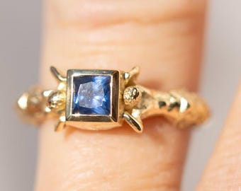 Art Deco Gold-Plated Sterling Silver Blue Sapphire Ring