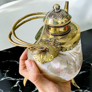 Mother-of-Pearl Seashell Teapots Seashell Cup Conch Shell Cups with Bronze Edges and Copper Coating Antique Style Serving Wine Home Decor