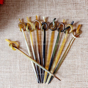 Personalized Natural Buffalo Horn Hairpin, Twisted Head Buffalo Horn Hair, Horn Carving Horn Hair Anti Static Hair Accessories Random styles