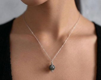 Dainty Labradorite Pendant Necklace, Minimalist Gemstone Necklace, Gift for Her