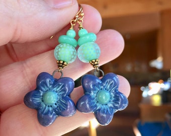 Posies Mind Your Bees and Cues Joan Miller porcelain flower
