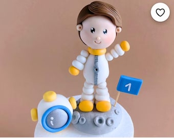Astronaut cake topper VIDEO Tutorial with templates