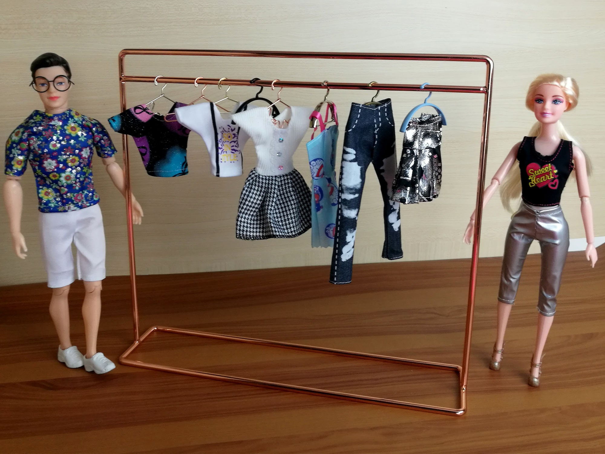 DIY Wire Barbie Clothes Rack and Hangers 