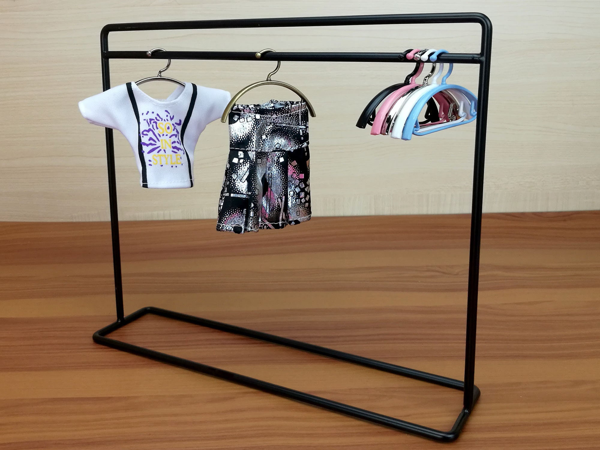 1/8 Scale Metal Doll Clothing Rack, BJD Clothing Rack,lati Yellow