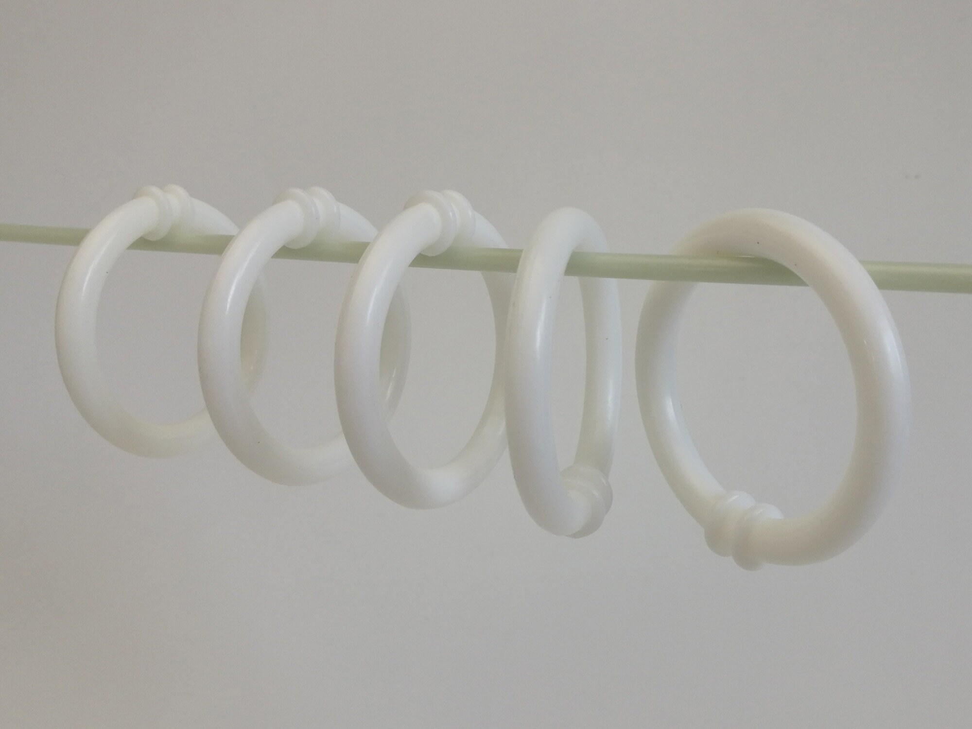 White Plastic Macrame Rings: Toy Linking Rings, 2 Inch (set of 10) - Etsy