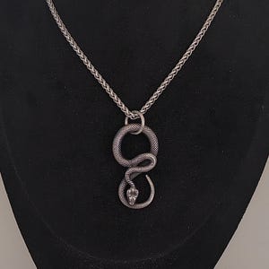 Snake Necklace, Gothic Silver Snake Pendant Necklace: Halloween stylish jewelry