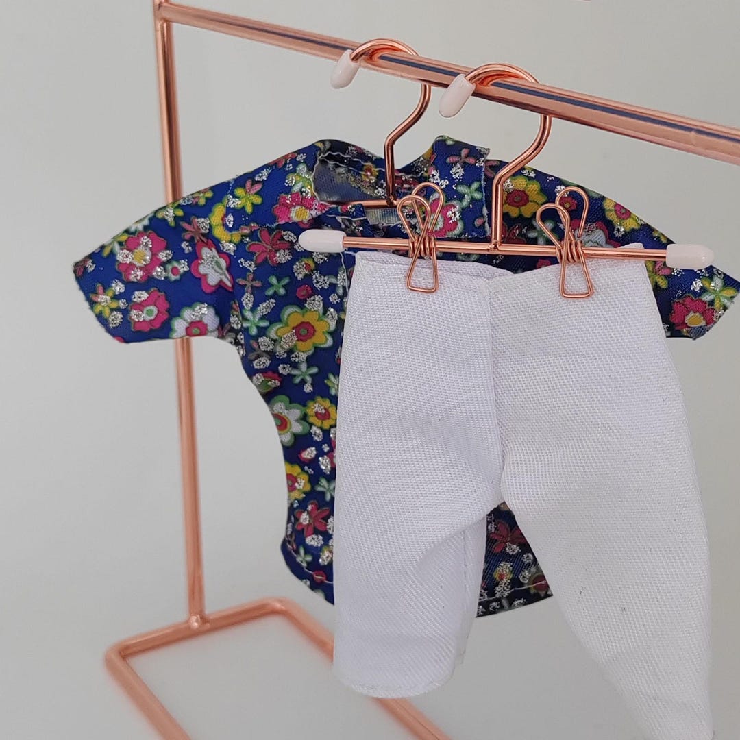 Percha para falda de muñeca, Perchas para casa de muñecas para