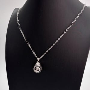 Collana con ciondolo a forma di gabbia di loto in argento: medaglione diffusore di aromaterapia
