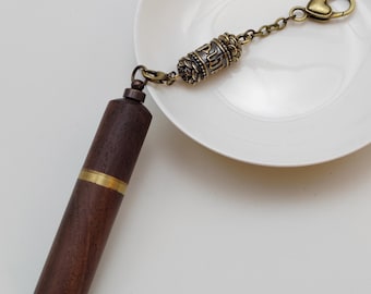 Chatelaine Tools - ビクトリア朝時代の針仕事道具 3 個、4 個、または