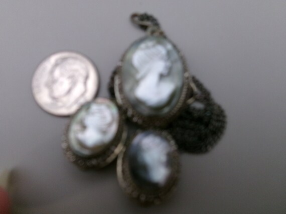 vintage carved Abalone Cameo set Pendant Earrings… - image 5