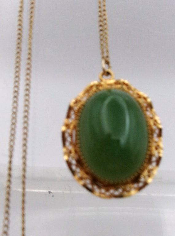 vintage 70s gold filled Jadeite pendant necklace