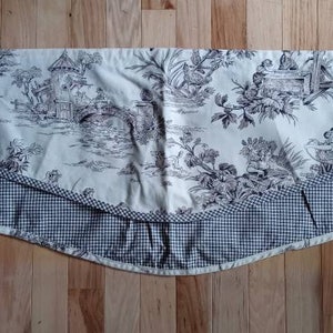 One Black and Cream Toile Country Curtains Valance 50X14.75&quot;
