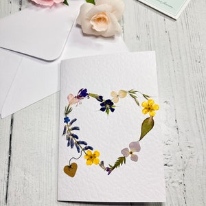 Heart shaped real pressed flower birthday card, Happy 50th birthday card for mum,  Flower art card, Floral wreath card,
