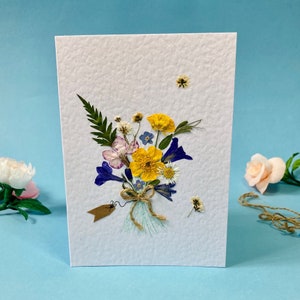 Tarjeta de flores prensadas, tarjeta de primer aniversario para pareja, regalo de ramo para ella, tarjeta para novia de dama de honor, tarjeta de cumpleaños floral