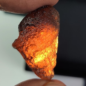 Natural Agni Manitite Tektite: Indonesian Saffordite Gemstone (39.30 Cts, 18x29MM)