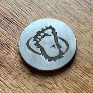 1.25&quot; Stainless Steel Ball marker - Smooth Edge - Laser engraved!  **CUSTOM ORDER** -- Coin - 1 1/4&quot;