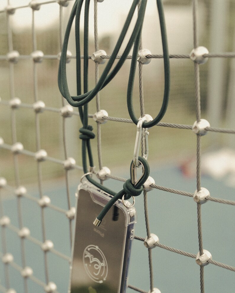 Lei Case FLEXIBLE Handykette PETROL mit Karabiner f\u00fcr deine Schl\u00fcssel