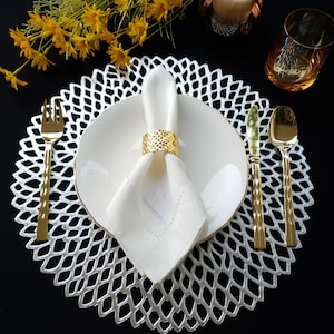 Gold Vinyl Placemats: Round Table Mats, Set of 4 (15&quot;)