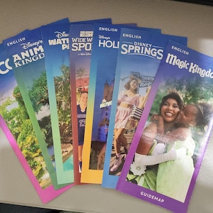 NIEUW: kaartbrochures Disney Park 2023 | Alle 4 de parken - 7 kaarten in totaal - Ideaal voor knutselen, scrapbooking en reisplanning! Walt Disney World