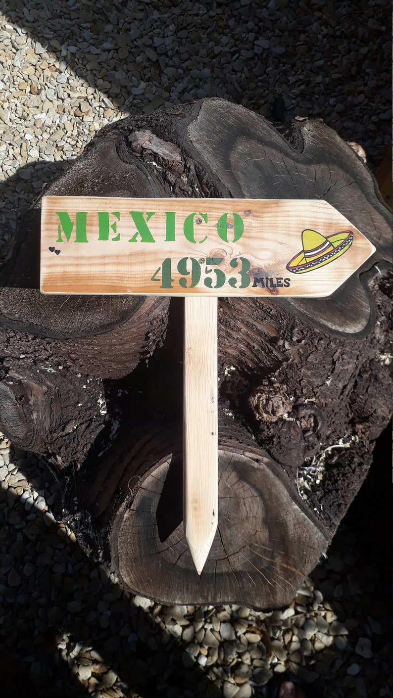 Large Personalised rustic wood wedding way sign signpost wedding venue decoration