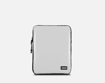 Funda reciclada para iPad mini 6/7, funda gris hecha a mano, tela sostenible de Ámsterdam