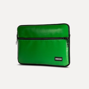 MacBook Pro 16 inch case with compartment from upcycled fabric, Green recycle laptop sleeve for new MacBook Pro 16 M3 2024, Bag/cover imagem 4