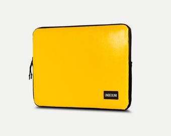 Yellow MacBook Pro 16 case from upcycled fabric (eco), Recycle laptop sleeve for new MacBook Pro 16 inch M4/M3 (2025/2024), Laptop cover/bag