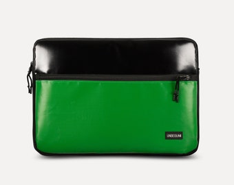 MacBook Air 13 case with extra pocket (from upcycled fabric), Recycle laptop sleeve in black/green for new MacBook Air 13 inch M3/M2 (2024)