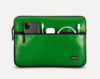 Surface Pro 11 case with pocket (from upcycled fabric), Green eco laptop sleeve for new Microsoft Surface Pro 11/10/9/8/X (2025), Bag/Cover