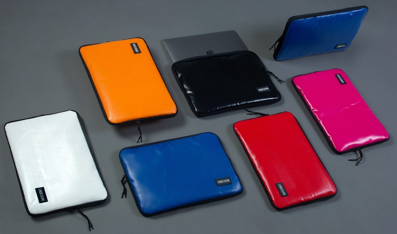 Sustainable orange laptop sleeve from Amsterdam 13 inch, 14 inch & MacBook Pro 16 inch Vegan laptop sleeve / Notebook sleeve / Case image 4